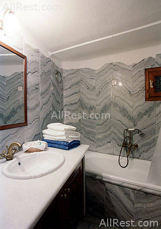 Kallisto Hotel 13